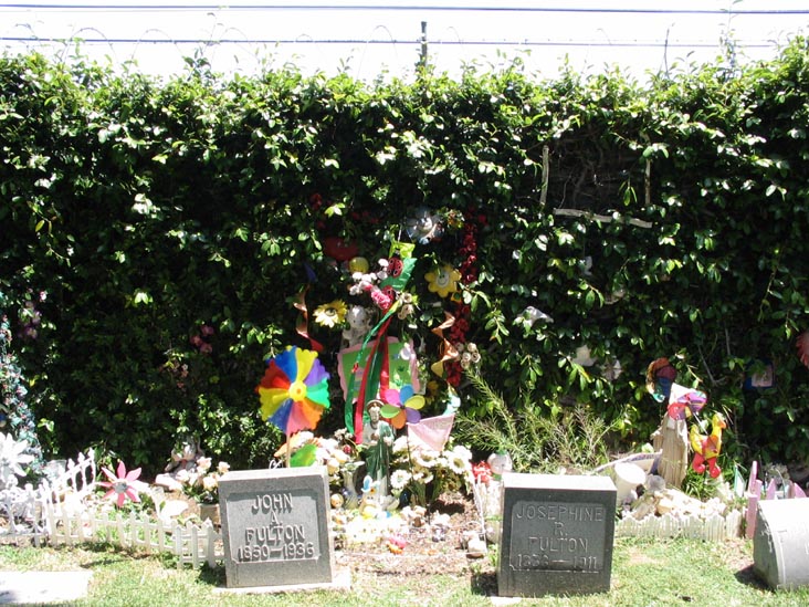 Van Ness Avenue Wall, Hollywood Forever Cemetery, 6000 Santa Monica Boulevard, Hollywood, California
