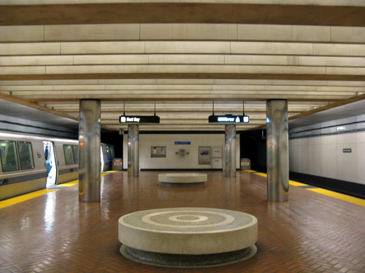 Montgomery Street Station, Bay Area Rapid Transit (BART), San Francisco, California