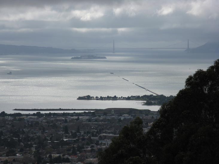 Golden Gate Bridge From Vista Lot, University of California-Berkeley, Berkeley, California
