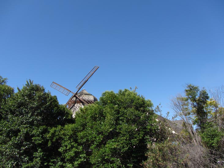 Days Inn Windmill, 114 East Highway 246, Buellton, California