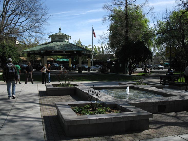 Healdsburg Plaza, Healdsburg, California