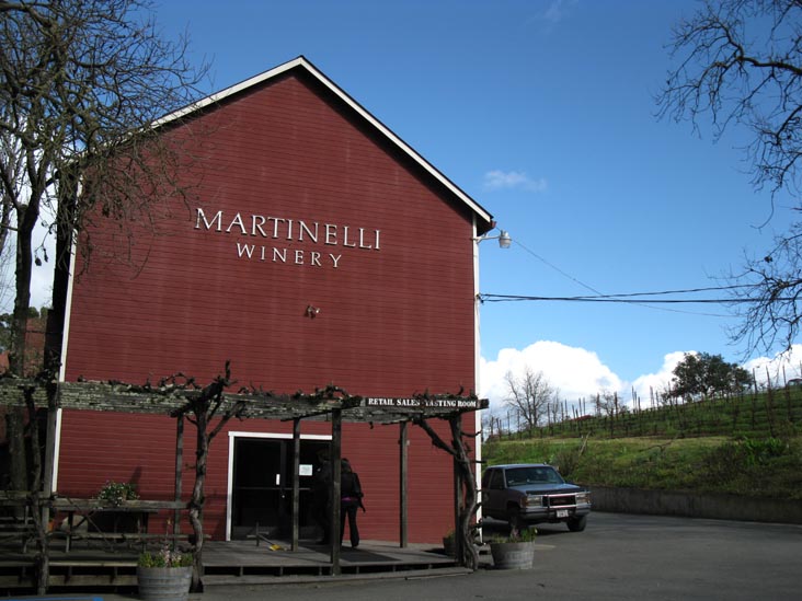 Martinelli Winery, 3360 River Road, Windsor, California