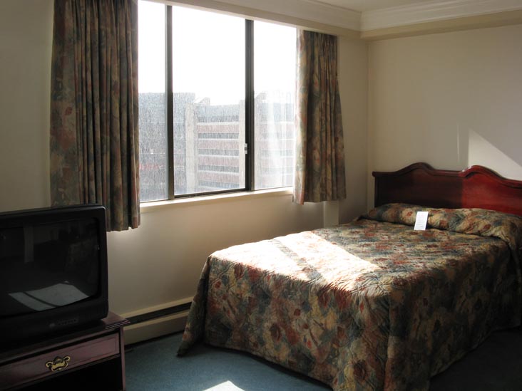 Room 1706, Century Plaza Hotel & Spa, 1500 Burrard Street, Vancouver, BC, Canada