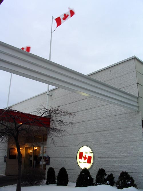 IGL Duty Free, Junction Rte. 15 and 87, St. Bernard de Lacolle, Québec, Canada