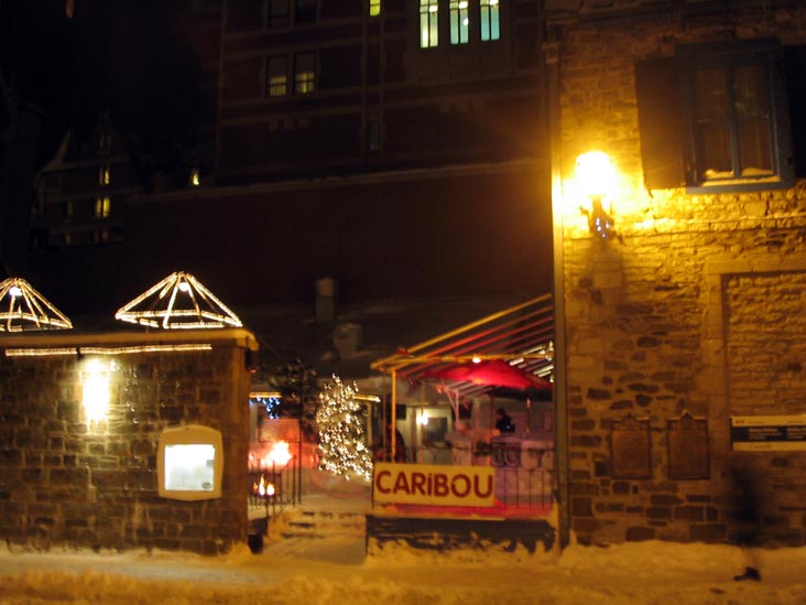 Caribou Outdoor Cafe, Rue Saint-Louis, Carnaval de Québec (Quebec Winter Carnival), Québec City, Canada