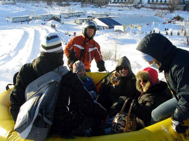 Tornade, Snow Rafting (Rafting sur neige), Place Desjardins, Carnaval de Québec (Quebec Winter Carnival), Québec City, Canada