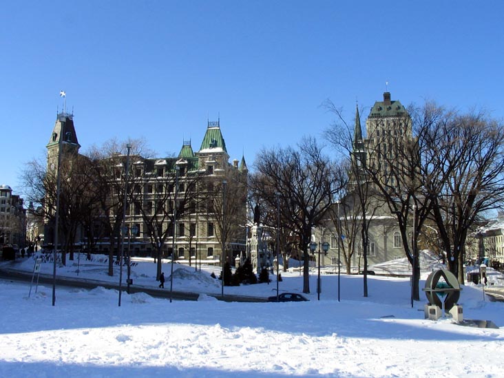 Place d'Armes, Québec City, Canada
