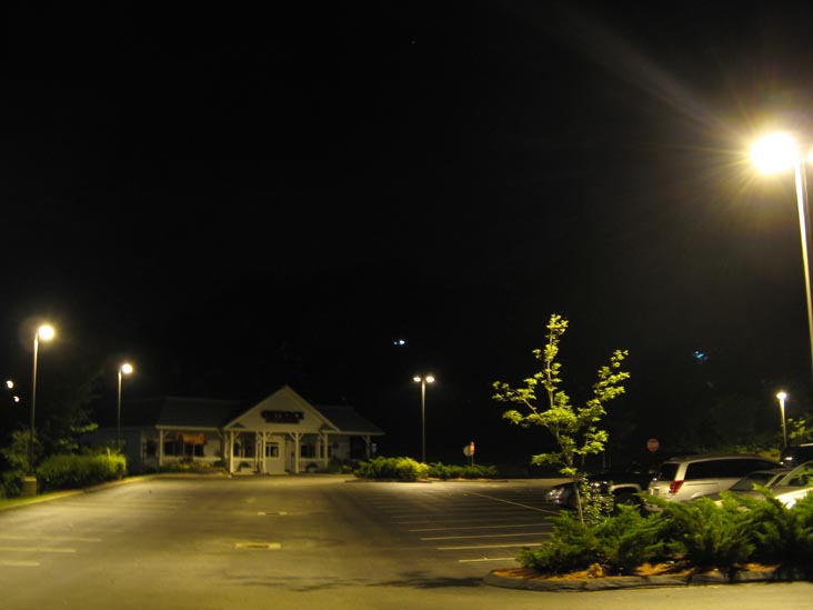 Parking Lot, Holiday Inn, 269 North Frontage Road, New London, Connecticut