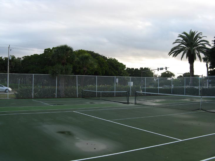 Tennis Court, Four Winds Beach Resort, 2605 Gulf of Mexico Drive, Longboat Key, Florida