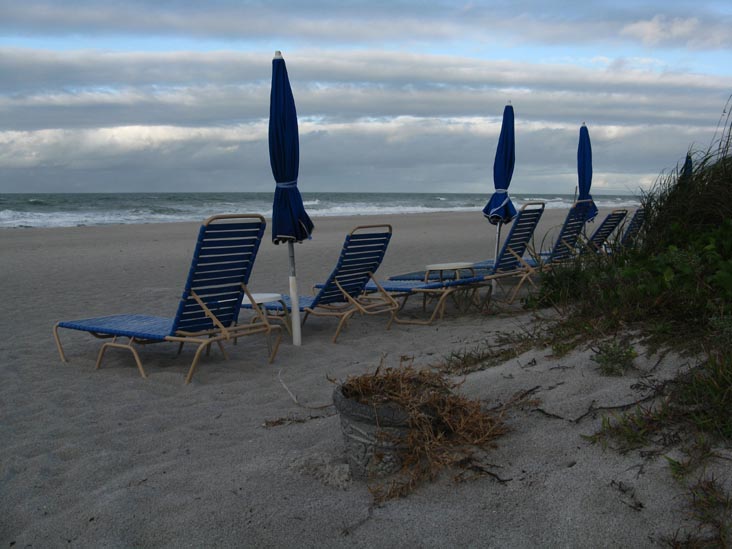 Four Winds Beach Resort, 2605 Gulf of Mexico Drive, Longboat Key, Florida