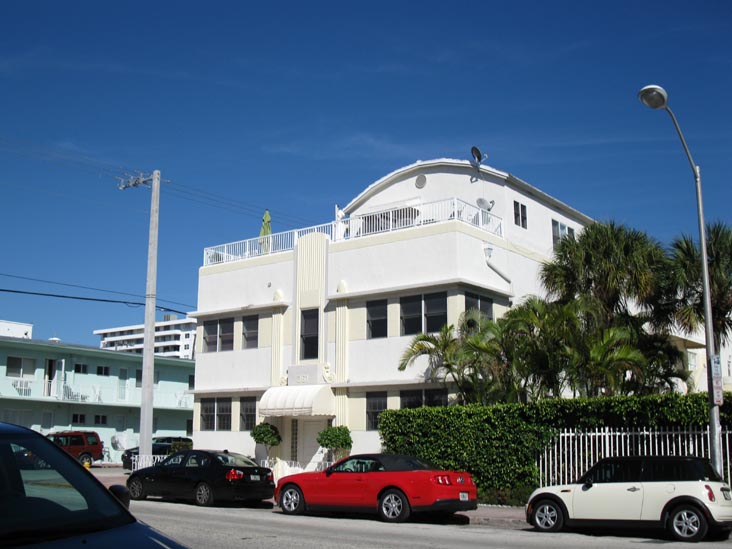 Collins Avenue and 4th Street, SE Corner, South Beach, Miami, Florida