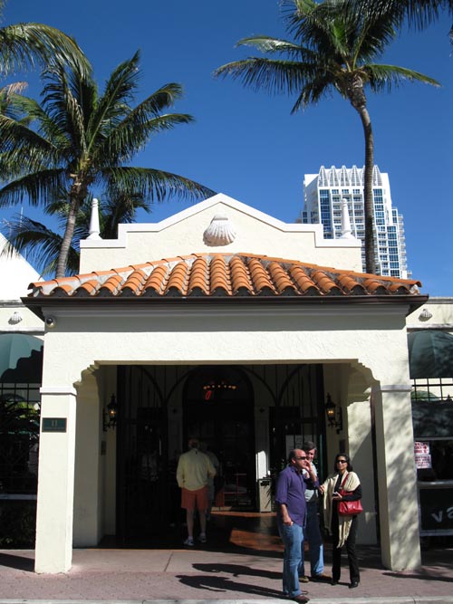 Joe's Stone Crab, 11 Washington Avenue, South Beach, Miami, Florida
