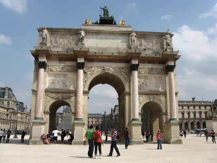 Arc de Triomphe du Carrousel, Musée du Louvre, Paris, France