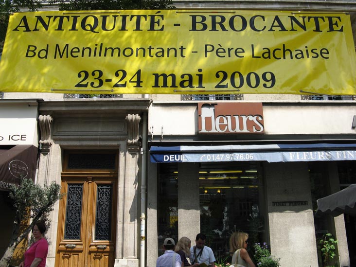 Antiquité Brocante, Boulevard Ménilmontant-Père Lachaise, 20e Arrondissement, Paris, France, May 24, 2009