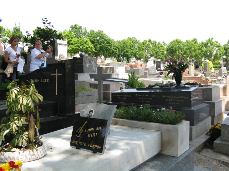 Edith Piaf Grave, Cimetière du Père-Lachaise (Père-Lachaise Cemetery), 20e Arrondissement, Paris, France