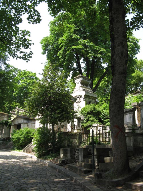 Cimetière du Père-Lachaise (Père-Lachaise Cemetery), 20e Arrondissement, Paris, France