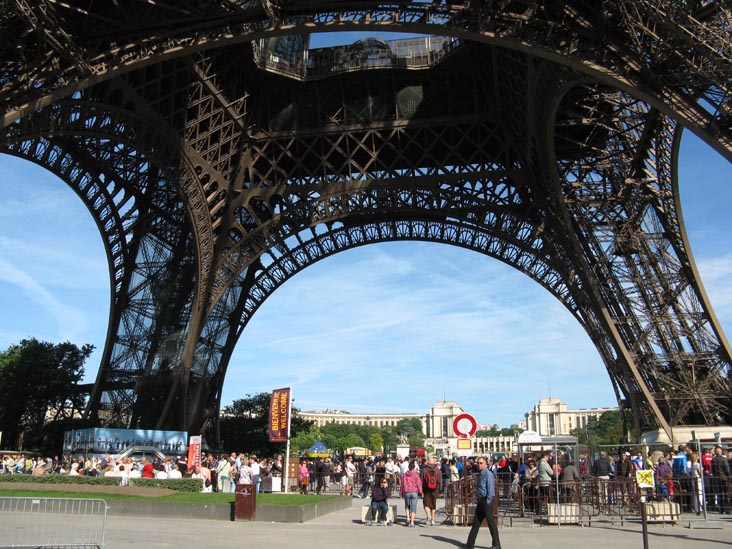 Tour Eiffel (Eiffel Tower), Champ de Mars, 7e Arrondissement, Paris, France