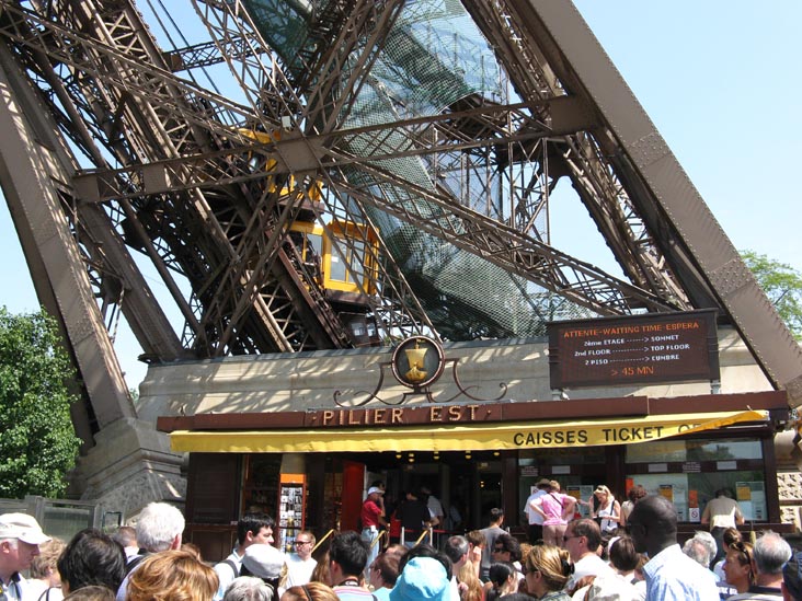 Caisses (Ticket Office), Pilier Est (East Pillar), Tour Eiffel (Eiffel Tower), Champ de Mars, 7e Arrondissement, Paris, France, May 25, 2009, 12:33 p.m.