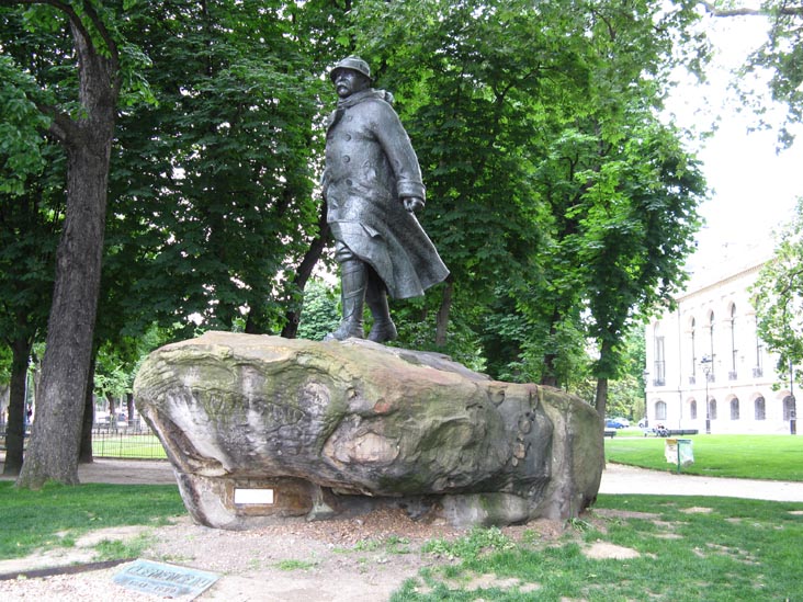 Georges Clemenceau Monument, Petit Palais, Avenue Winston Churchill, 8e Arrondissement, Paris, France