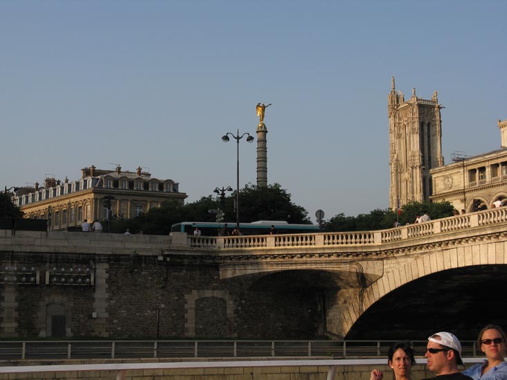 Pont-au-Change, Place du Châtelet, Bateaux-Mouches Sightseeing Cruise, River Seine, Paris, France