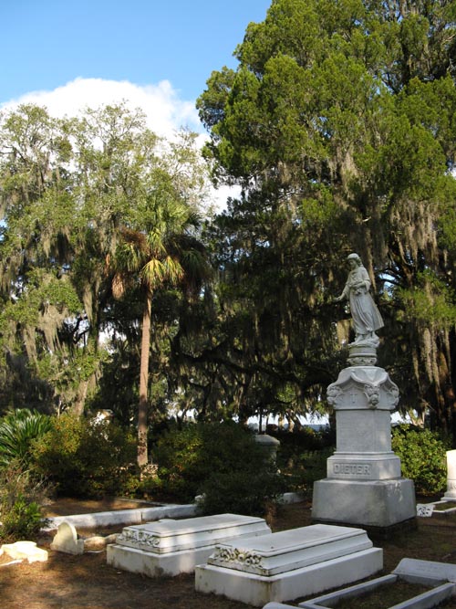 Dieter Family Plot, Bonaventure Cemetery, Savannah, Georgia