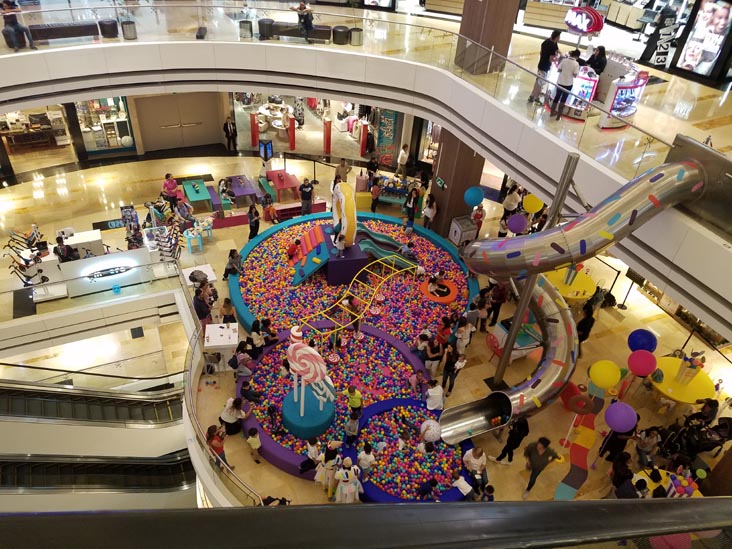 Oakland Mall, Diagonal 6, 1301 Zona 10, Guatemala City, Guatemala