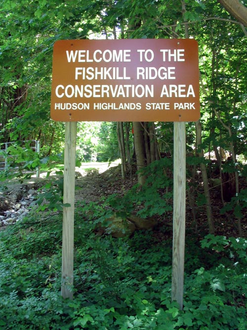 Fishkill Ridge Conservation Area Welcome Sign, Trail Head, Sunnyside Road, Overlook Trail, Hudson Highlands State Park, Dutchess County, New York