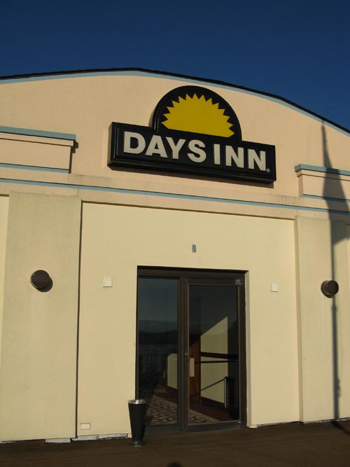 Days Inn, 915 Union Avenue, New Windsor, New York