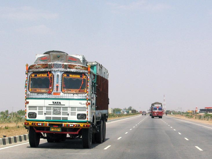 Tata Lorry, National Highway No. 8 Between Jaipur and Dudu, Rajasthan, India