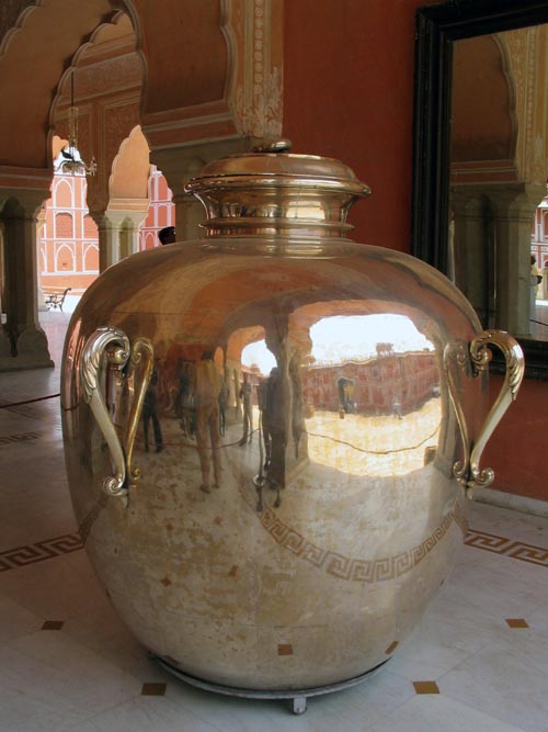 Silver Urn, Diwan-I-Khas, City Palace, Jaipur, Rajasthan, India