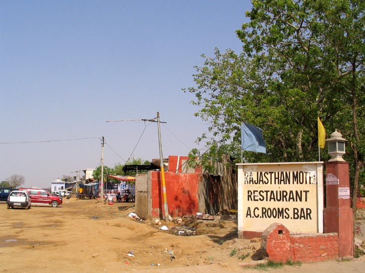 Rajasthan Motel, National Highway No. 11, Mahuwa, Rajasthan, India