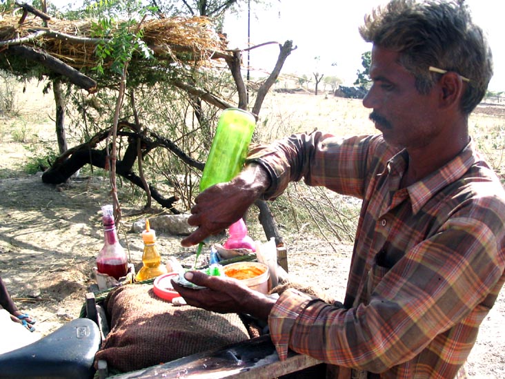 Shaved Ice Seller, Roadside Tea Stand Between Nasirabad And Mangliawas, Rajasthan, India