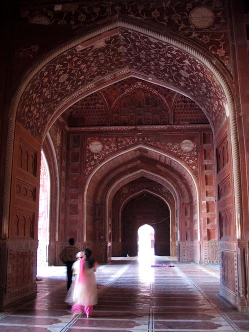 Mosque (Question), Agra, Uttar Pradesh, India