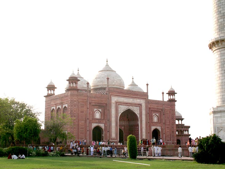 Mosque (Question), Taj Mahal, Agra, Uttar Pradesh, India