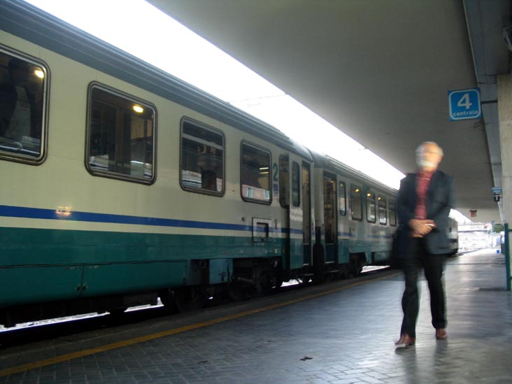 Inter City Train, Bologna Train Station (Stazione Centrale), Bologna, Emilia-Romagna, Italy