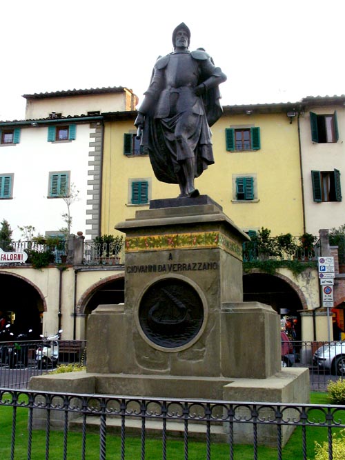Giovanni da Verrazzano Monument, Piazza Giacomo Matteotti, Greve in Chianti, Tuscany, Italy