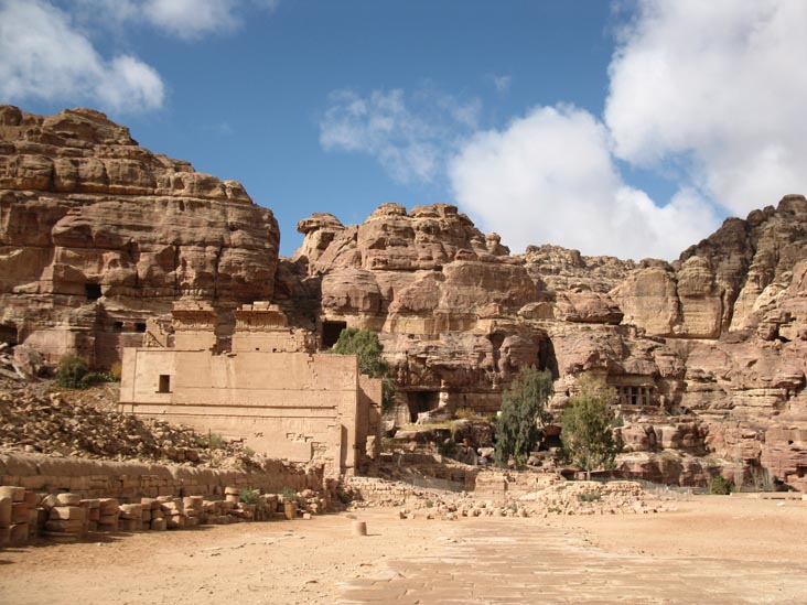 Qasr Al-Bint Temple Complex, Petra, Wadi Musa, Jordan