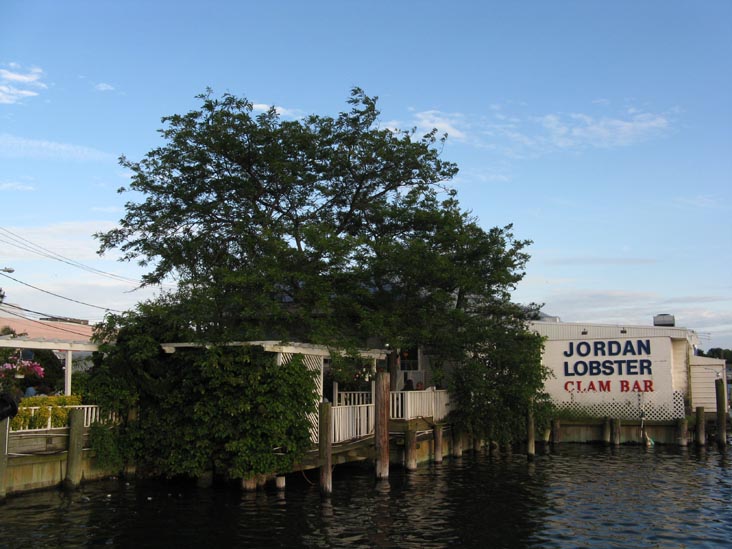 Jordan Lobster Farms, 1 Pettit Place, Island Park, New York