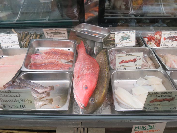 Stuart's Seafood Market, 41 Oak Lane, Amagansett, New York, May 20, 2014