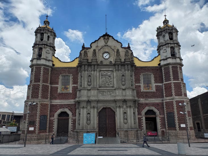 Templo Expiratorio, Basílica de Santa María de Guadalupe, Colonia Villa de Guadalupe, Mexico City/Ciudad de México, Mexico, August 14, 2021