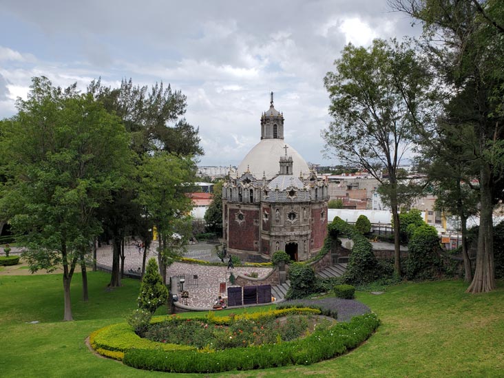 Al Jardín de las Ofrendas, Basílica de Santa María de Guadalupe, Colonia Villa de Guadalupe, Mexico City/Ciudad de México, Mexico, August 14, 2021