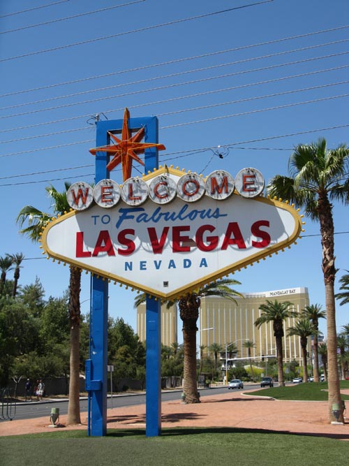 vegas sign. Welcome To Fabulous Las Vegas