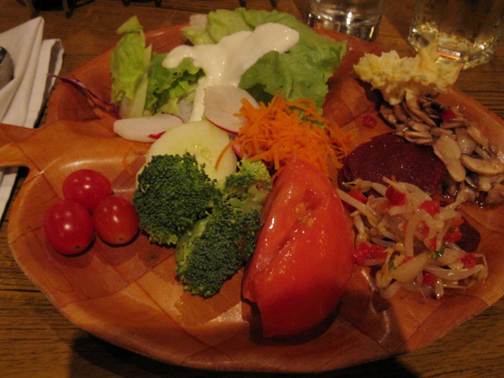 Salad Plate, The Pub Restaurant and Bar, 7600 Kaighn Avenue/Route 130 South at Airport Circle, Pennsauken, New Jersey