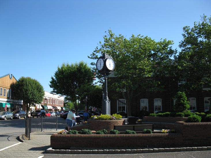 Centennial Clock, West Side of 3rd Avenue at Morris Avenue, Spring Lake, New Jersey