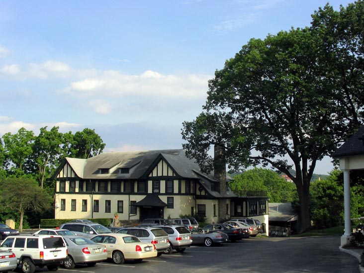 Whitemarsh Valley Country Club, 815 Thomas Road, Lafayette Hill, Pennsylvania