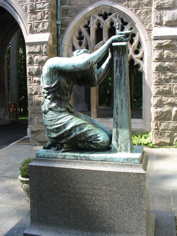 Statue, Washington Memorial Chapel, Valley Forge National Historical Park, Valley Forge, Pennsylvania