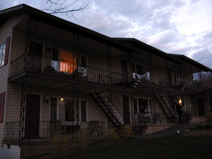 Motel, Ehrhardt's Waterfront Resort, 205 Route 507, Hawley, Pennsylvania