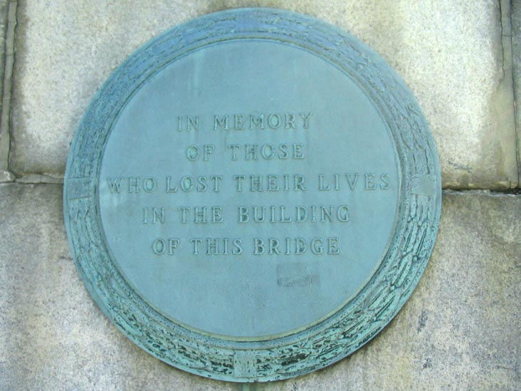 Memorial, Ben Franklin Bridge, Center City Philadelphia, Pennsylvania