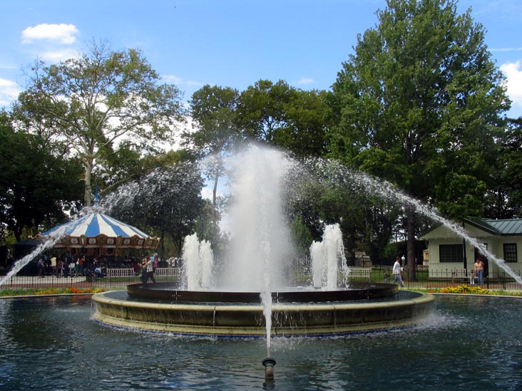 Fountain, Franklin Square, Center City Philadelphia, Pennsylvania