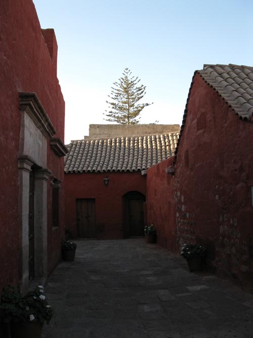 Córdova Street/Calle Córdova, Monasterio de Santa Catalina/Santa Catalina Monastery, Arequipa, Peru